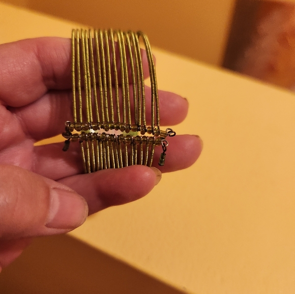 Pink and green fine beaded bracelet - Picture 3 of 5